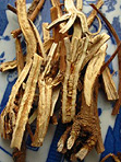 Chinese tororwax root (chai hu) is commonly used for relieving syndromes of exterior type in TCM.